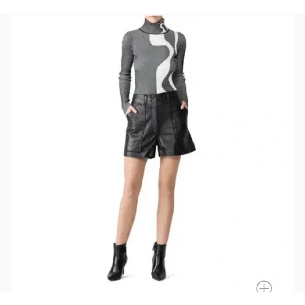 Snider Bushnell Black High Rise Perforated Lambskin Leather Shorts Sz 2
